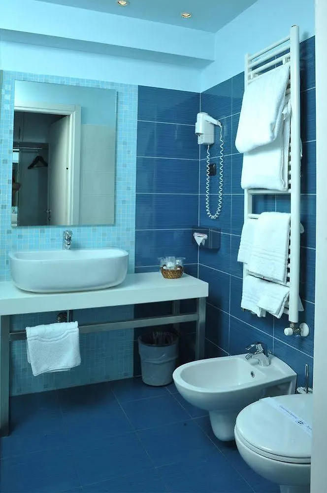 Hotel Mediterraneo ヴィッラ・コルテーゼ 4*,